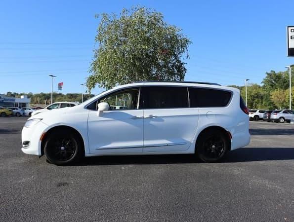 2020 chrysler pacifica in secaucus, new jersey
