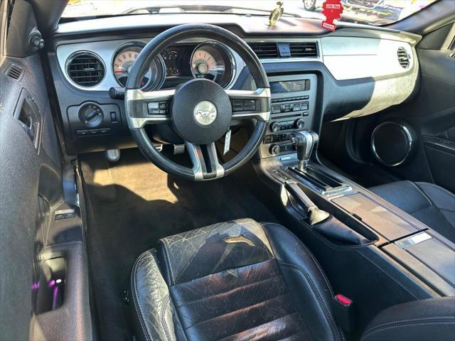 2011 ford mustang v6 premium