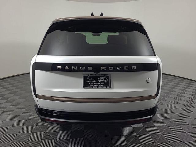 2024 land rover range rover p615 sv