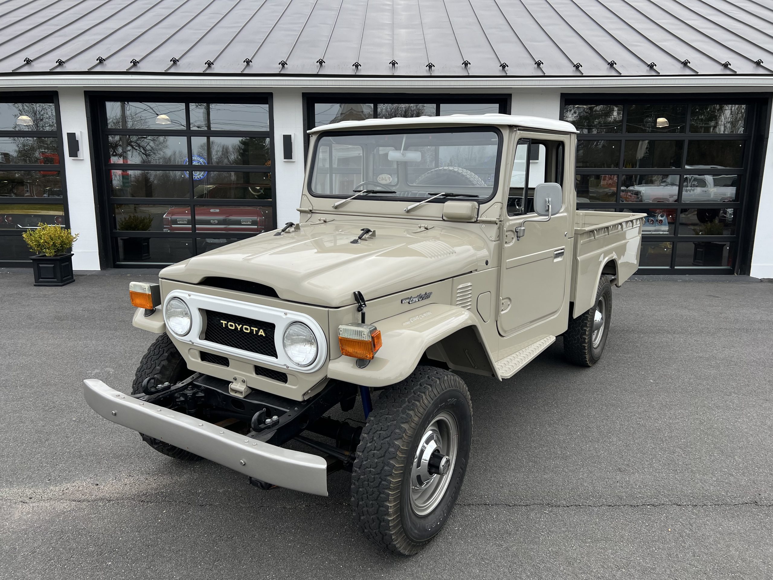 1977 toyota land cruiser fj45