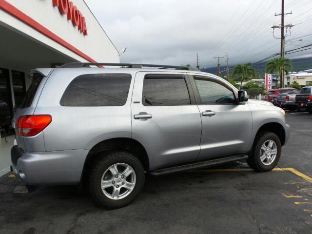 2012 toyota sequoia sr5 4x4 sr5 4dr suv (5.7l v8 for sale in kailua kona, hawaii