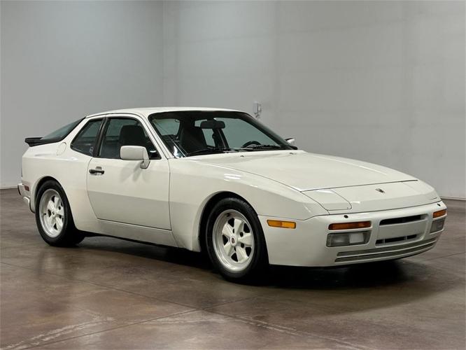 1986 porsche 944 in sioux falls, south dakota