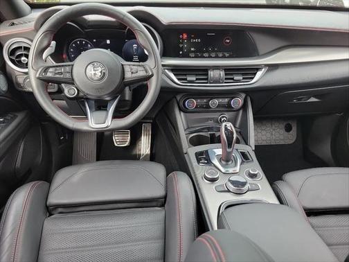2024 alfa romeo stelvio
