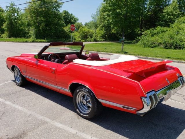 1970 oldsmobile cutlass convertible with 442 trim, full restoration. 455 motor !