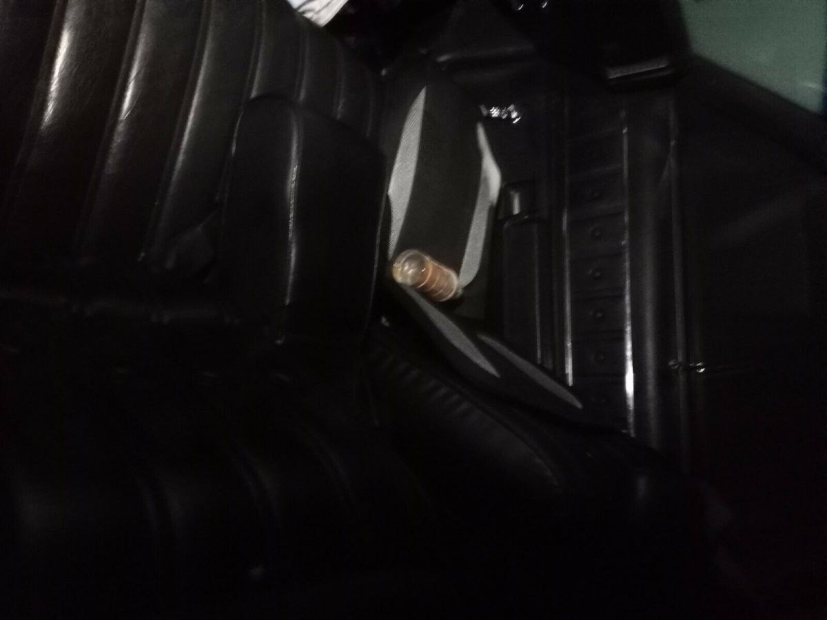 1976 buick regal car sedan with 350 rocket with shifter on the floor