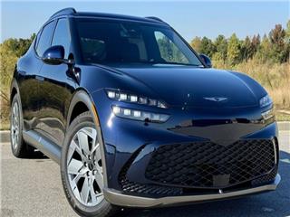 2025 Genesis GV60 standard