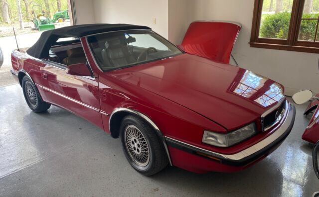 chrysler tc maserati convertible! garage kept! very low miles! turnkey!