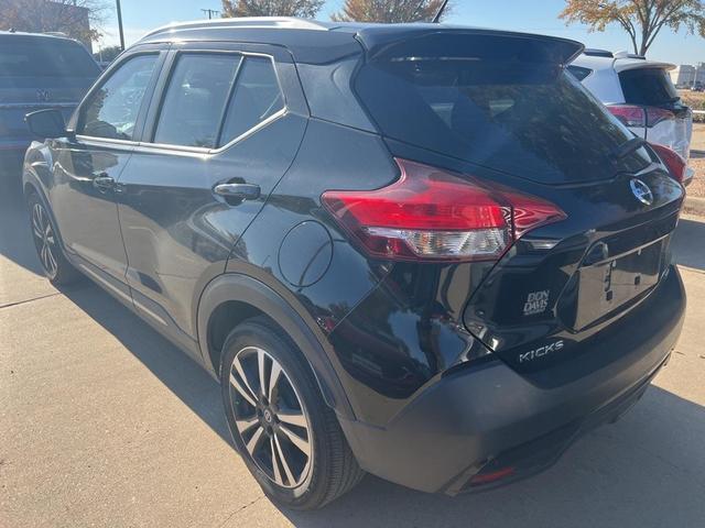 2018 nissan kicks sr