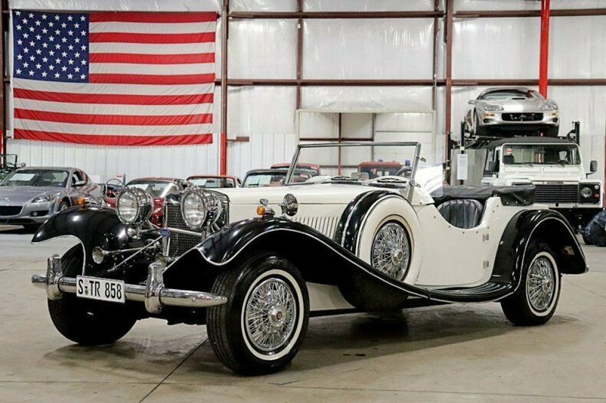 1939 jaguar ss100 (replica) 3568 miles white / black convertible 4-cylinder 4-s