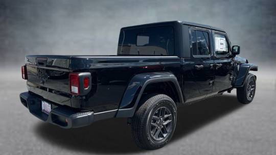 2024 Jeep Gladiator