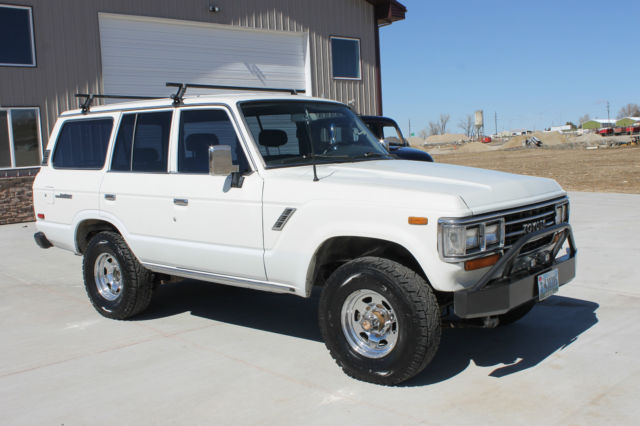 1990 toyota land cruiser fj62. runs and drives great!!!