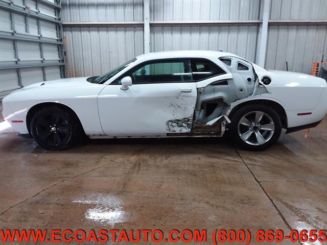 2016 dodge challenger sxt