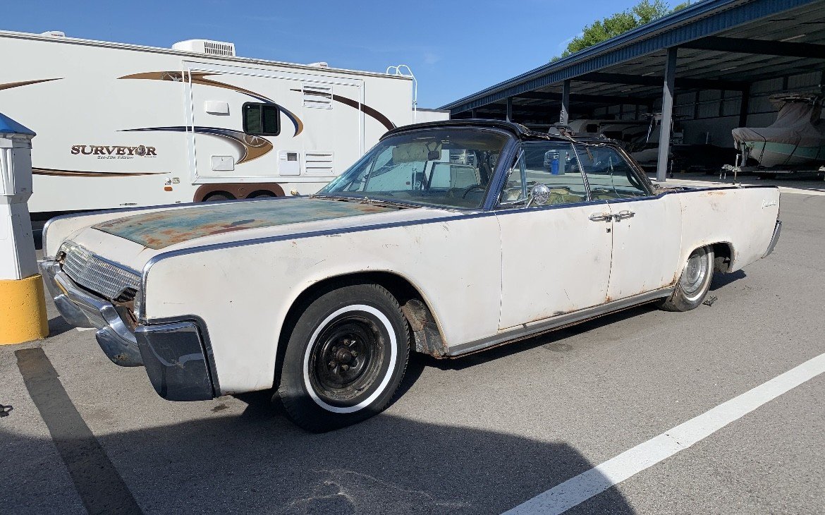 1961 lincoln continental