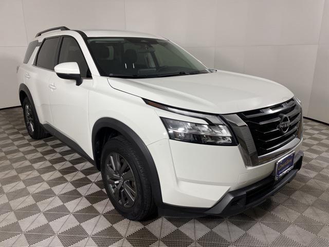 2022 nissan pathfinder sv 2wd