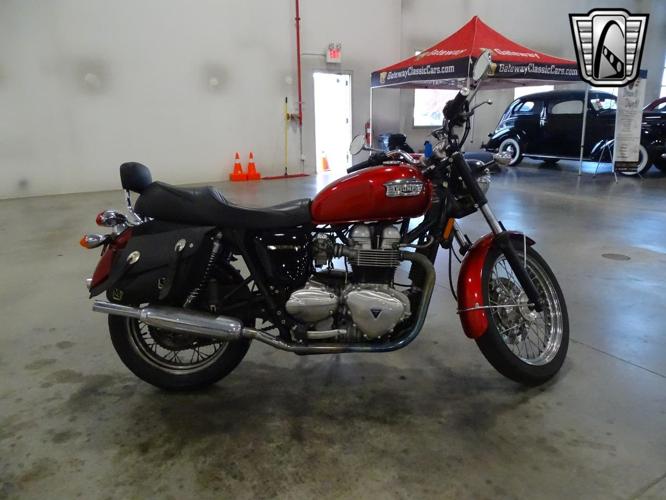 2003 triumph bonneville in o'fallon, illinois