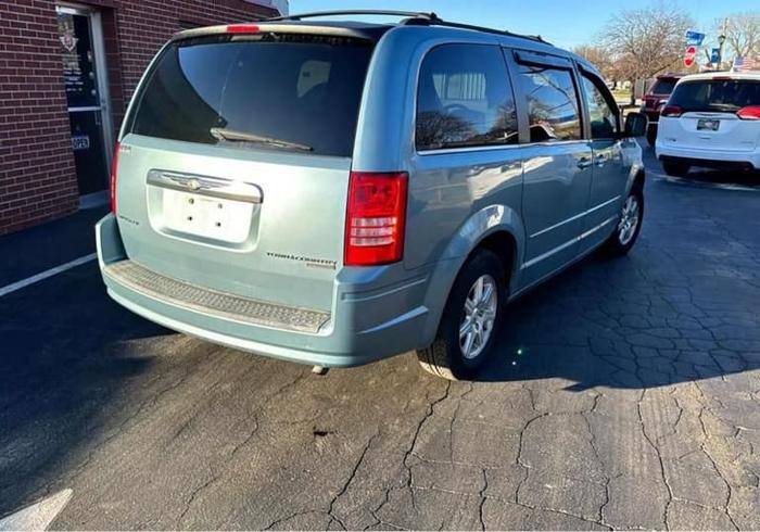 2009 chrysler town & country touring minivan 4d in overland park, kansas