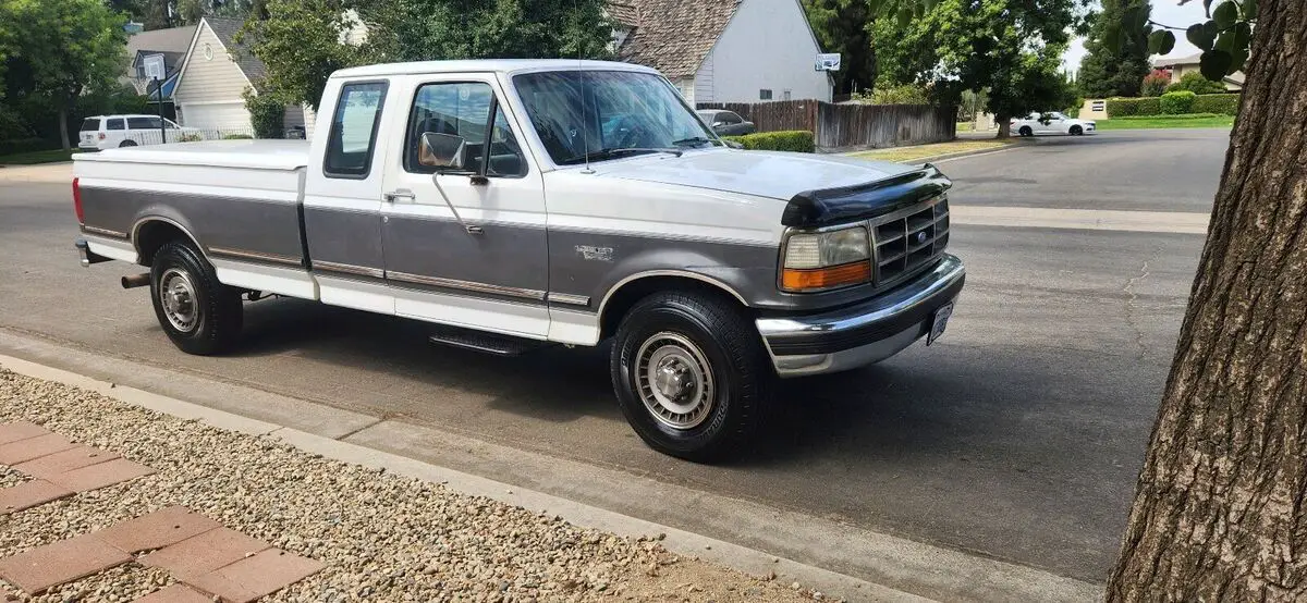 1993 ford f-250 pickup white rwd automatic