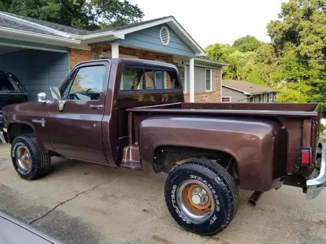 1983 chevy stepside 4x4 silverado package !!! straight body, no rust !!