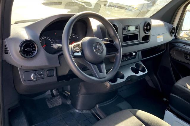 2023 mercedes-benz sprinter 2500 standard roof