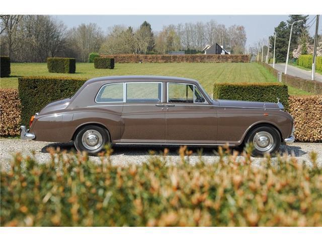1970 rolls royce phantom vi gas