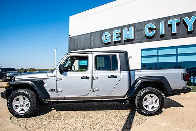 2020 jeep gladiator sport