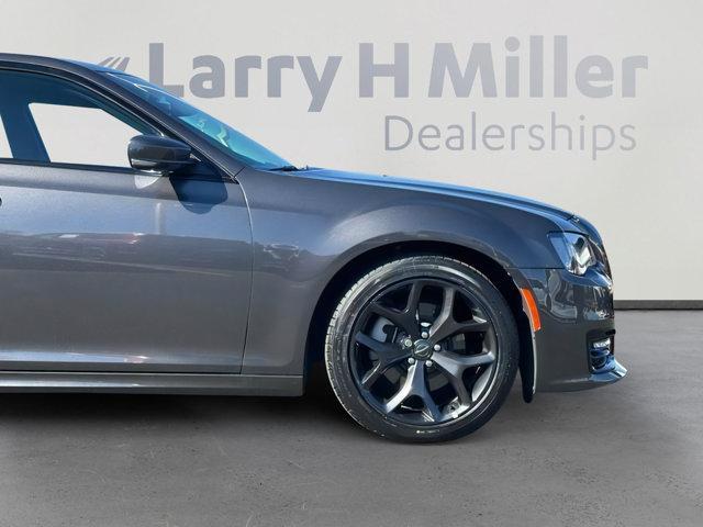 2021 chrysler 300 s