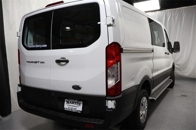 2022 ford transit-250 base