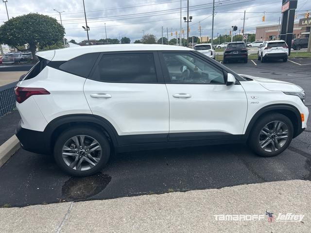 2022 kia seltos lx