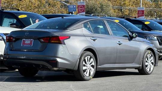 2025 Nissan Altima
