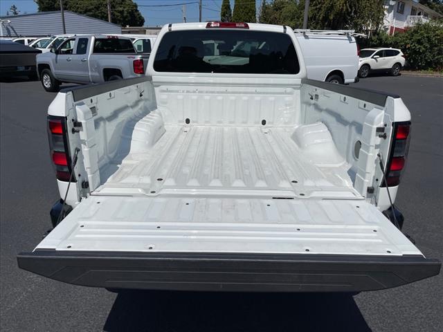 2022 nissan frontier s