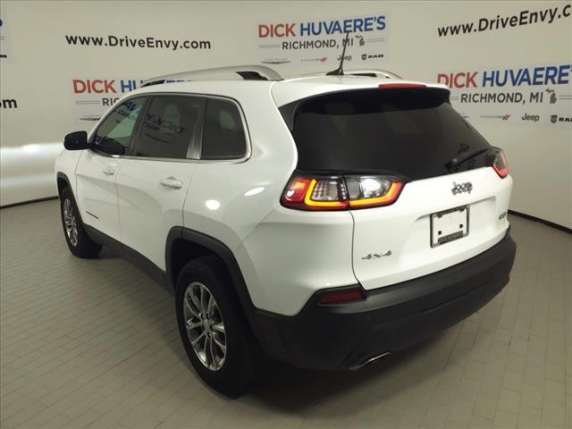 2021 jeep cherokee latitude lux