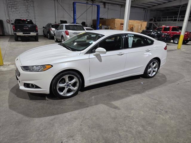 2016 ford fusion se