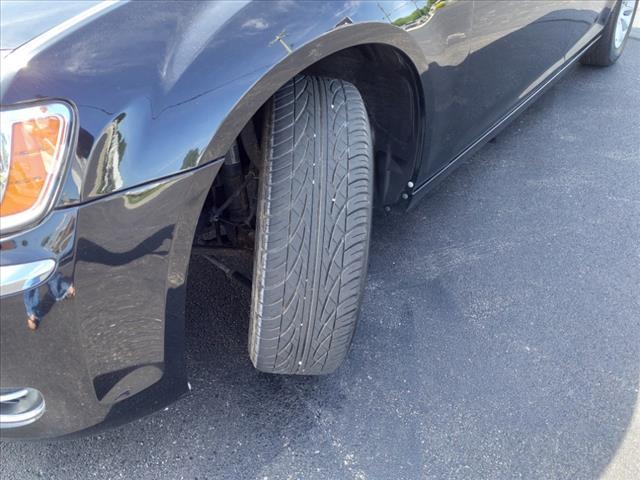 2014 chrysler 300 base