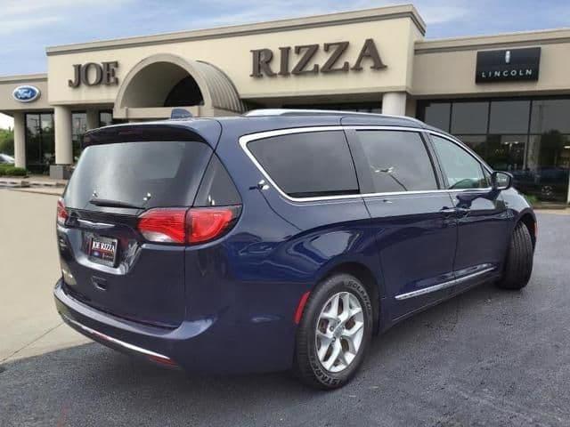2018 chrysler pacifica touring l in orland park, illinois