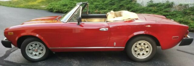 1982 fiat 124 spider 2000 (former turbo)