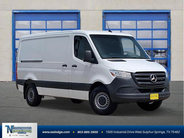 2021 mercedes-benz sprinter 1500 standard roof