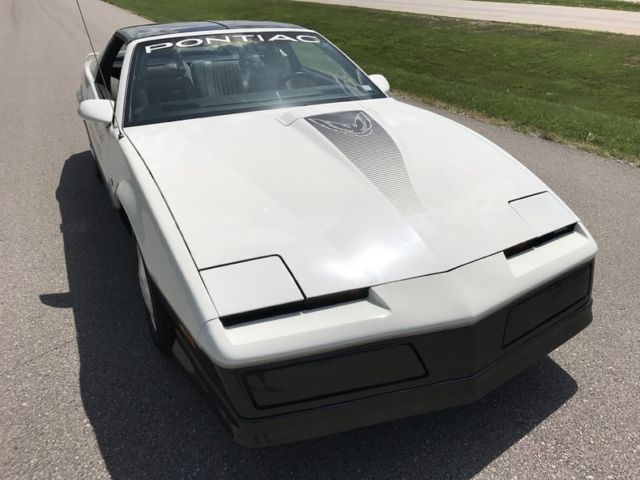 1983 25th anniversary daytona 500 limited edition trans am, 5spd, low miles