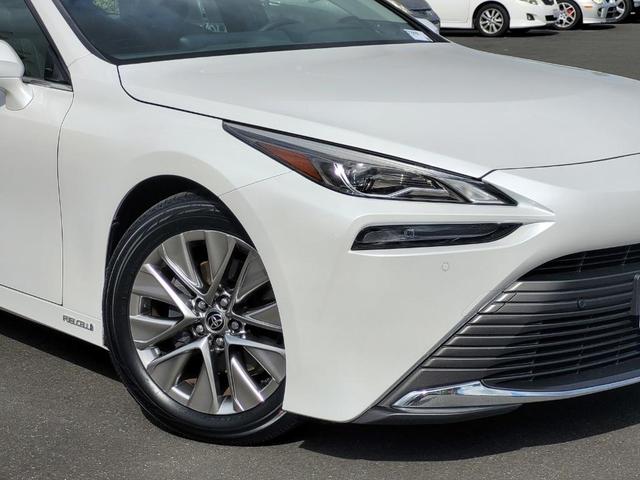 2022 toyota mirai xle