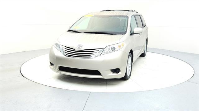 2017 toyota sienna le