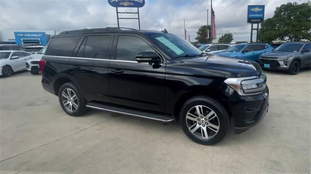 2022 ford expedition xlt