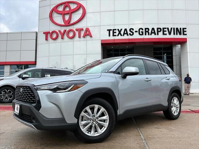 2024 toyota corolla cross le