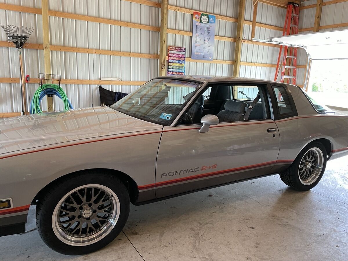 1986 pontiac grand prix coupe grey