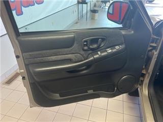 2000 Chevrolet S-10 ls