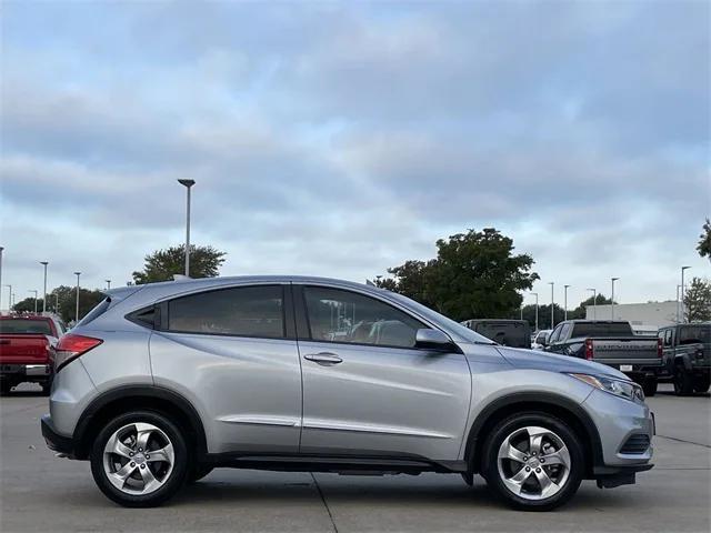2022 honda hr-v lx