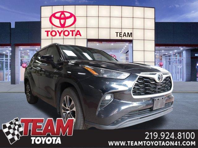 2022 toyota highlander xle