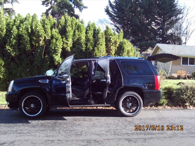 2008 cadillac escalade base