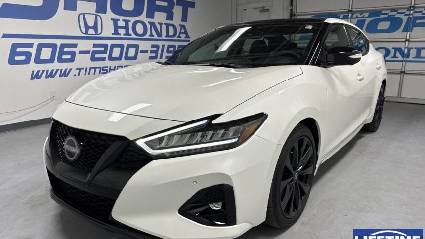 2023 nissan maxima sr