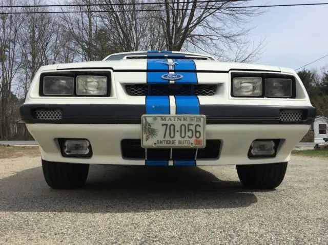 1985 ford mustang gt . 289! white