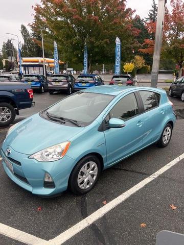 2013 toyota prius c three