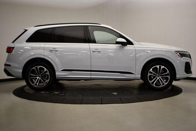 2025 audi q7 45 premium plus
